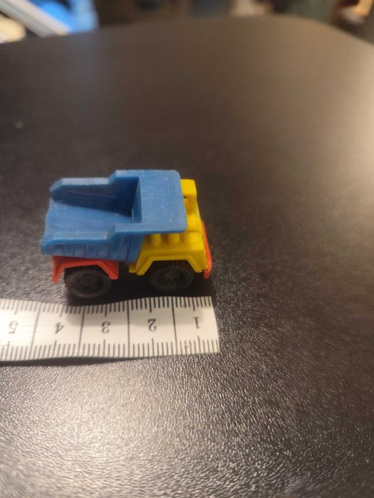 Продавам старо мини камионче Bruder Mini Vehicles