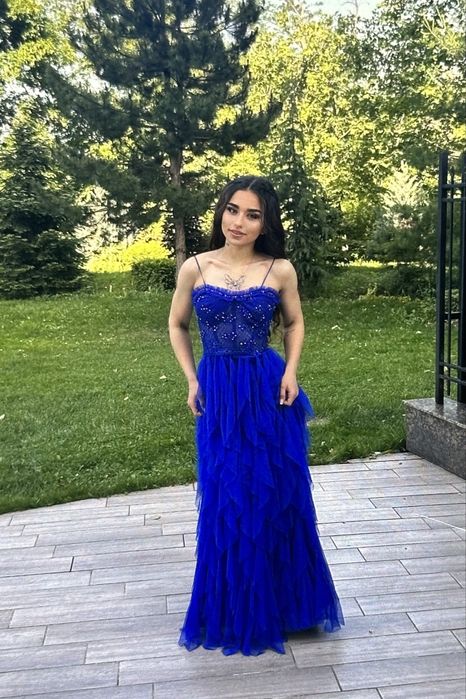 Официална рокля