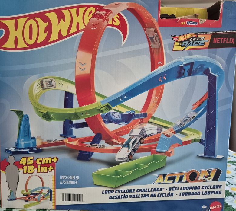 Hot wheels писта  loop cyclone challenge