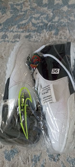 Продам бутсы сороконожку