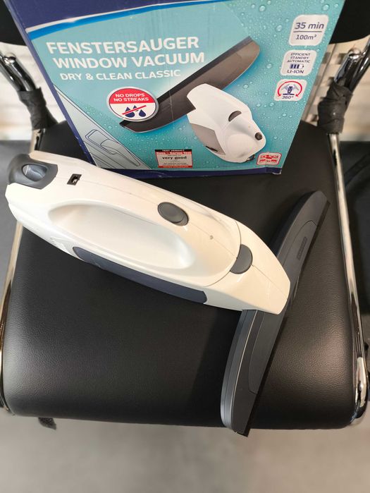 Стъклочистачка Leifheit Dry&Clean | Чисто нова, неизползвана