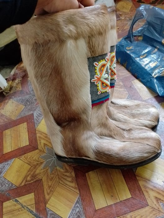 RASISKI ETIK qishda isiq