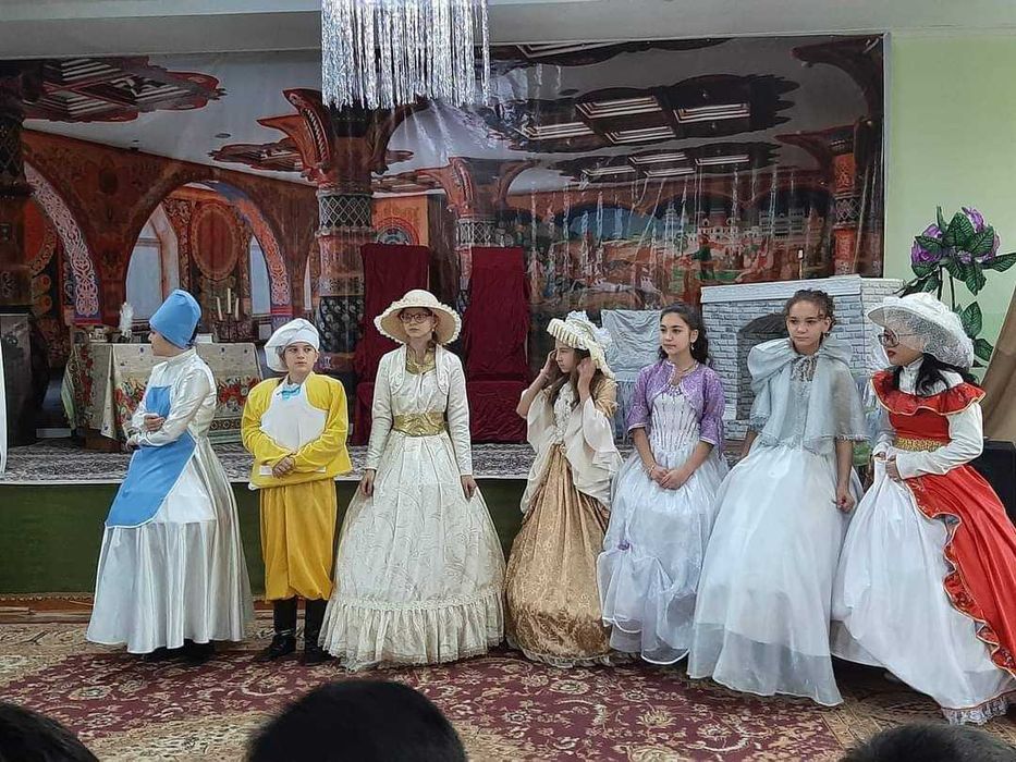 Карнавальные новогодние праздничные костюмы на прокат.