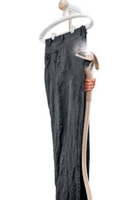 Fier de calcat vertical cu abur philips