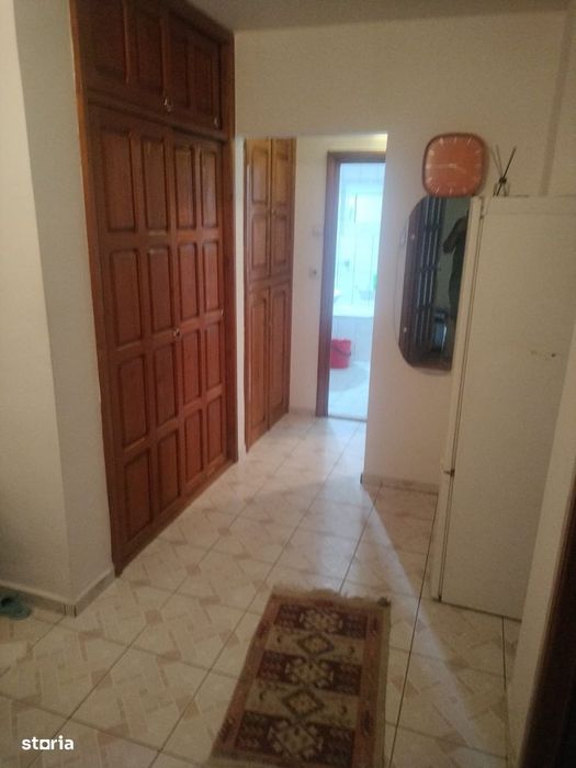 Apartament De Inchiriat Cu 2 Piata Centrala 300 Euro