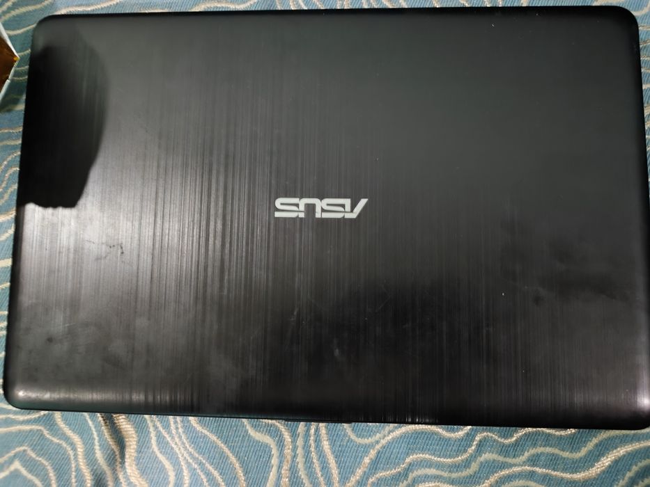 Ноутбук АСУС x530i