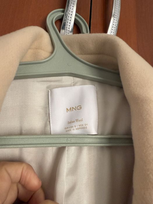 Пальто от Mango модель оверсайз