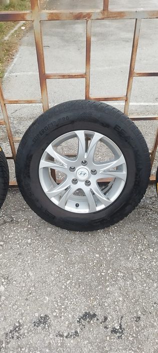 Зимни гуми със джанти  ХЮНДАЙ ИХ35 ,ТУКСОН и всички корейски и японски