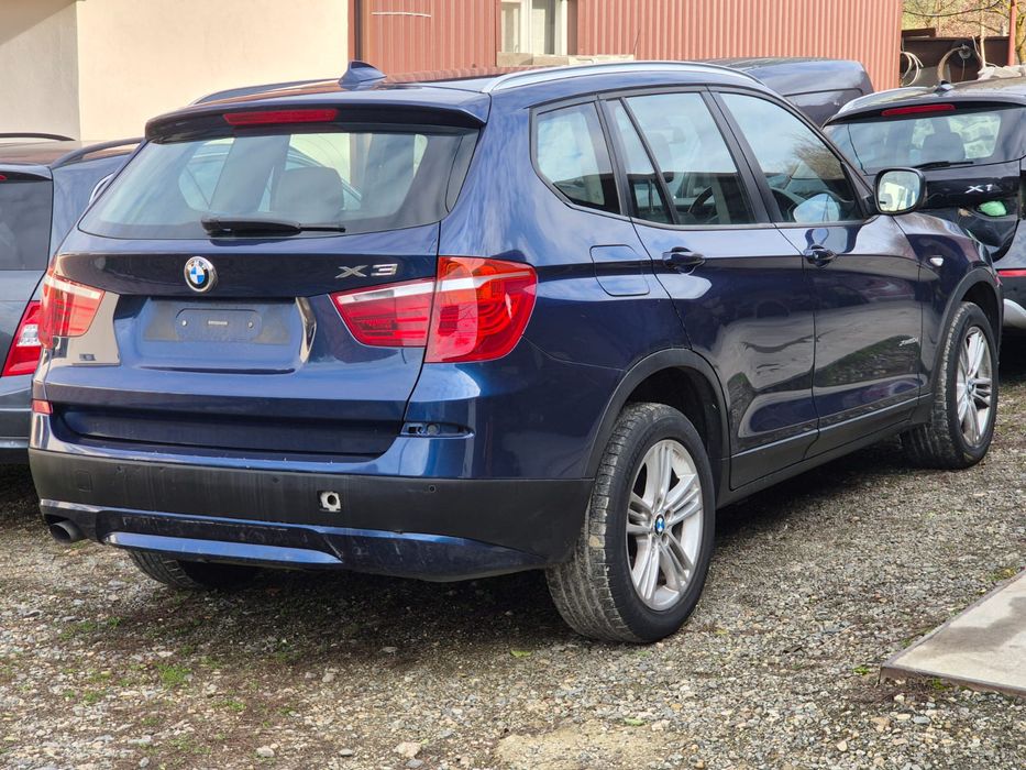 Dezmembrez BMW X3 F25 Alb și Albastru