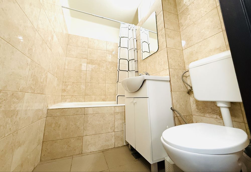 Particular vand apartament 3 camere langa Podul Grant