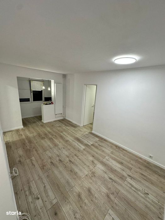 Apartament etajul 2/4 Renovat complet.