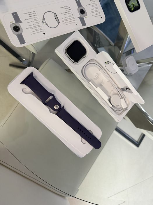 Apple watch 11  GPS 46mm Silver