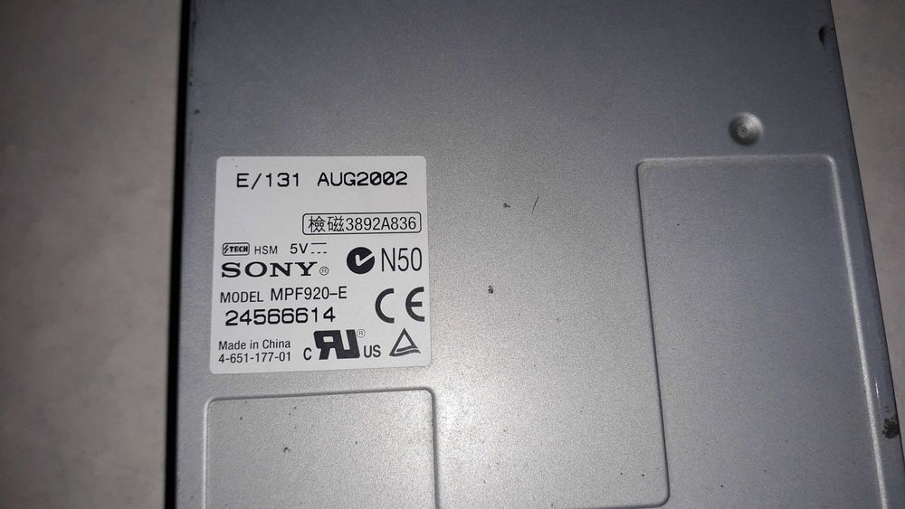 Флопи дисково устройство SONY