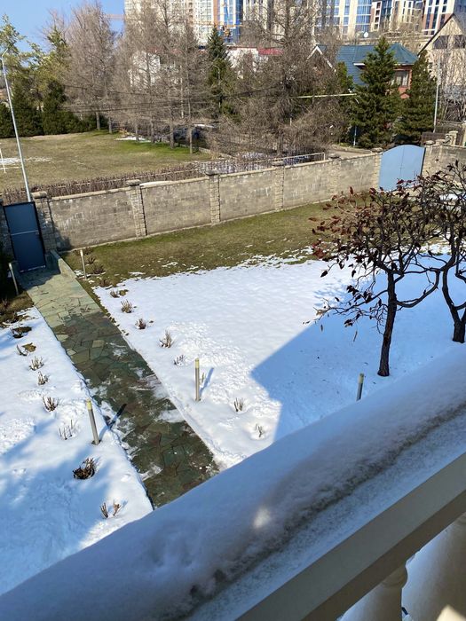 Продается 6 комнатный дом