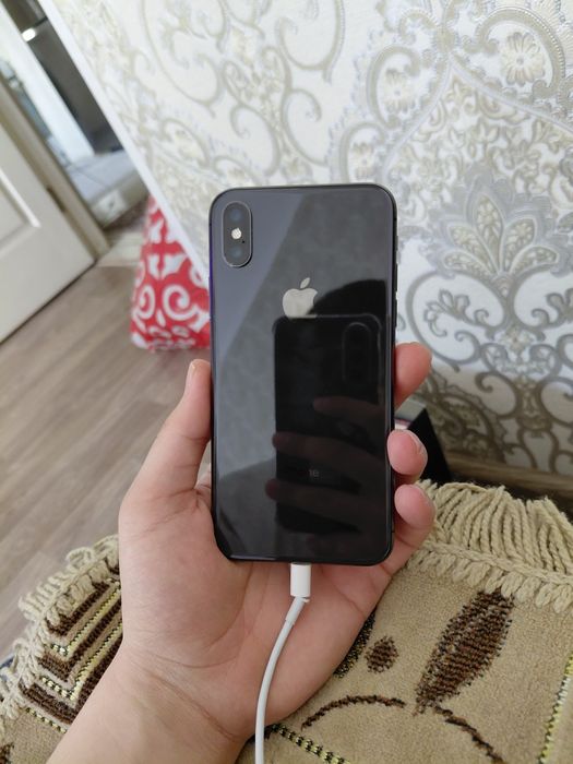 IPhone X в хорошем состояний