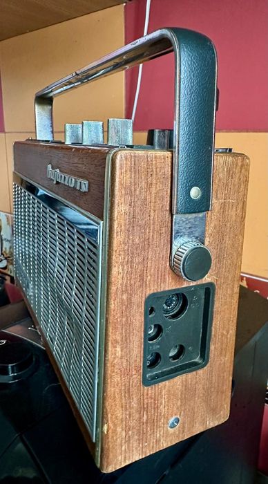 Vand radio TELEFUNKEN Bajazzo 
TS201
50-60Eur