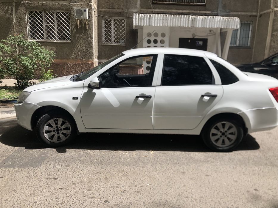 Продам LADA Granta 2013 года