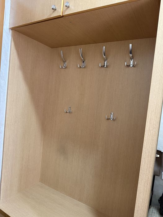 Продам шкаф в прихожую