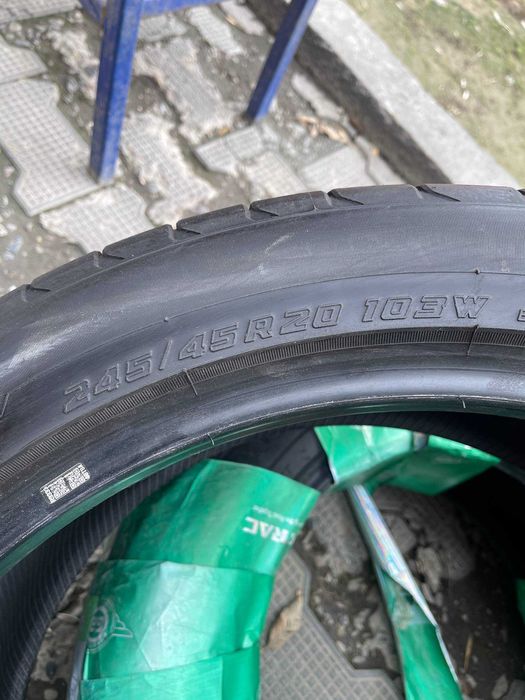 YOKOHAMA  245/45R20