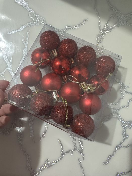 Продаю шары для елки