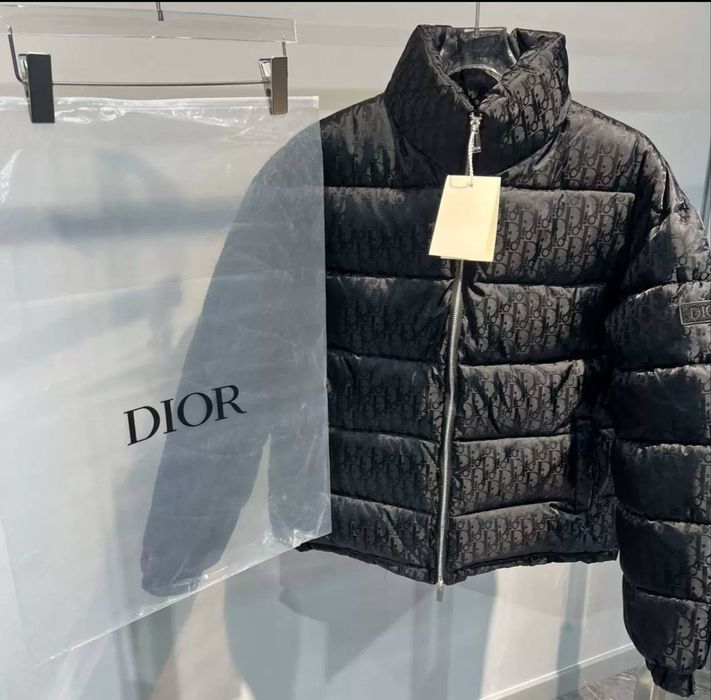 dior kurtka M razmer