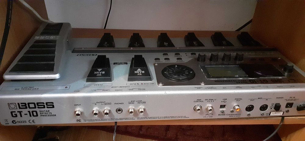 Vand procesor de chitara Boss GT 10