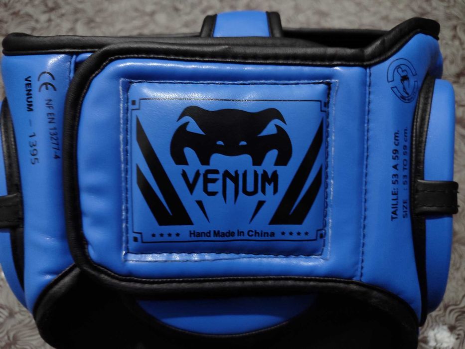 Iлем для бокса Venum в идеальном состоянии