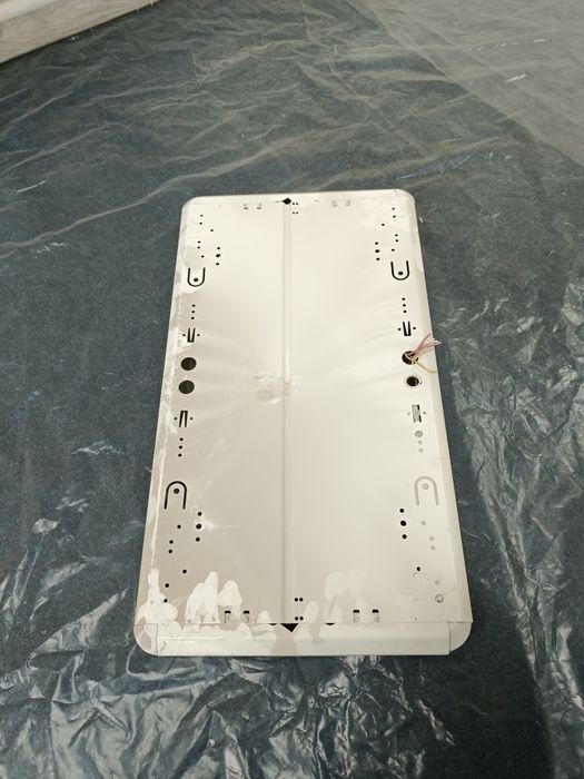 Продается потолочный светильник