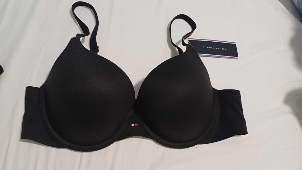 Tommy hilfiger черен сутиен 85 В нов