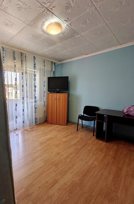 Apartament Motru. Suprafața 70mp 3 camere etajul 2 .