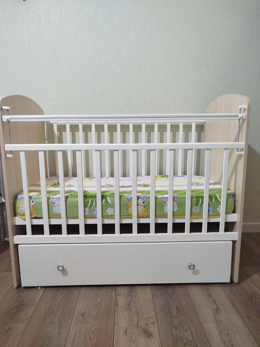 Детская кровать .