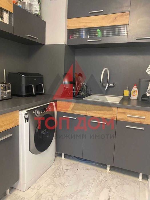 Тристаен! ВИНС! Четвърти етаж! За студенти! Код 75475