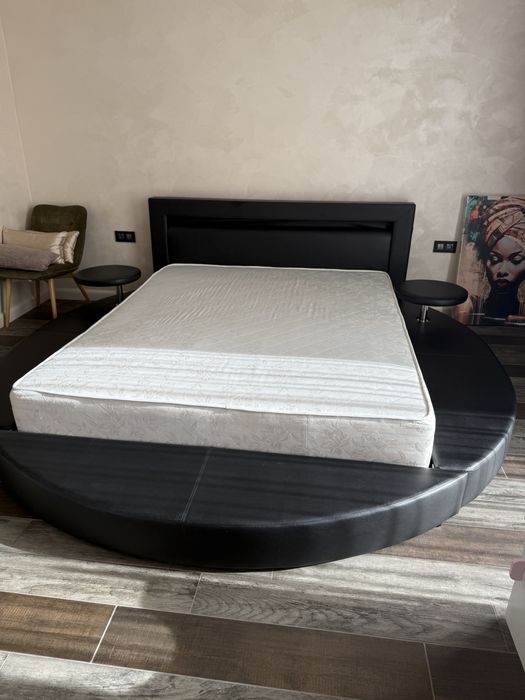 Спалня с лед осветление