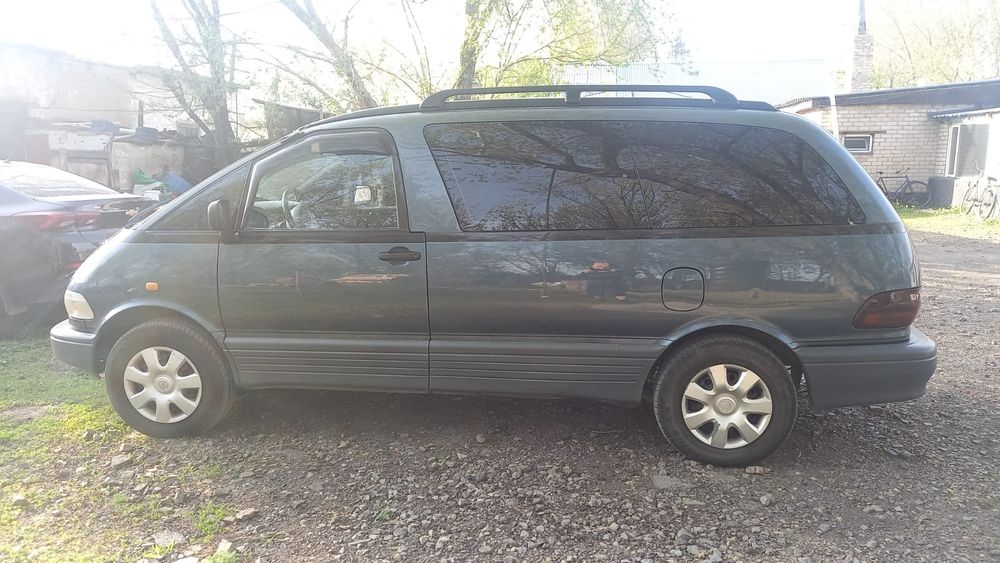 Продам Машину PREVIA