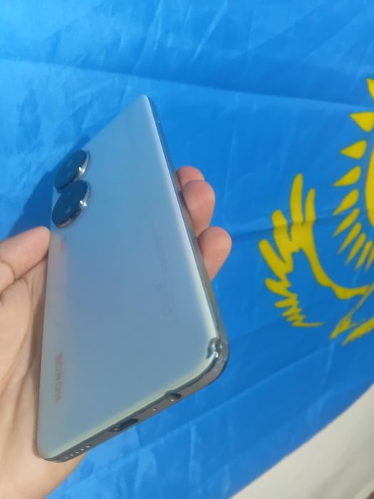 Honor x7b срочно сатылады