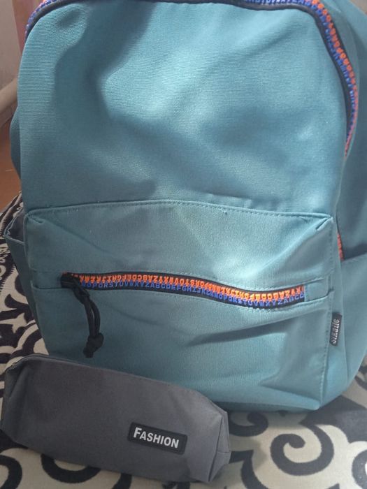 Новый  Рюкзак с пеналом