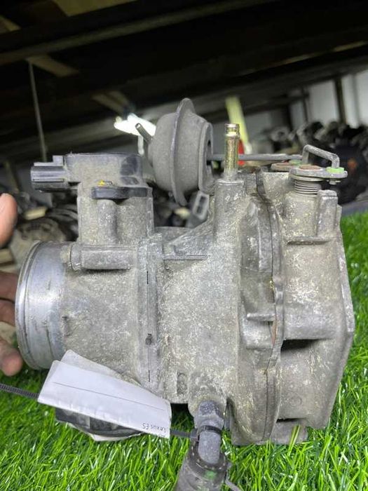 Дроссельная заслонка Lexus ES