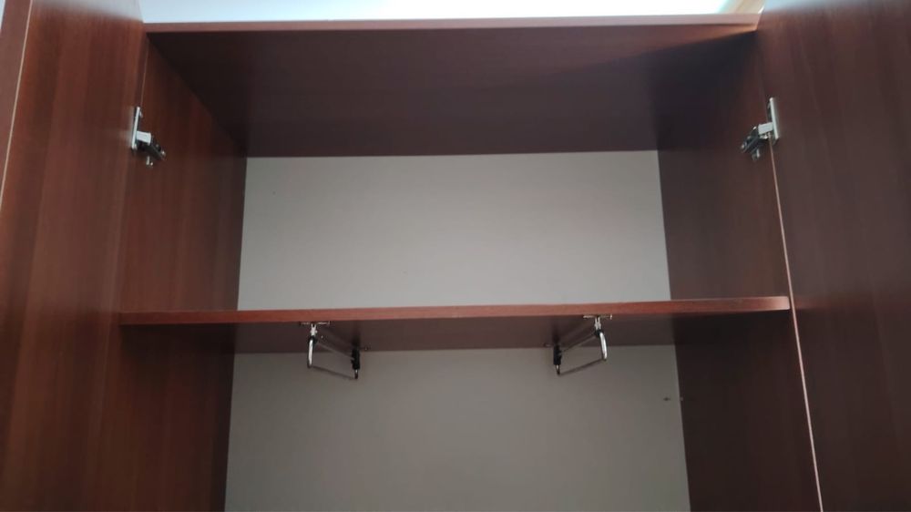 Продам плательный шкаф