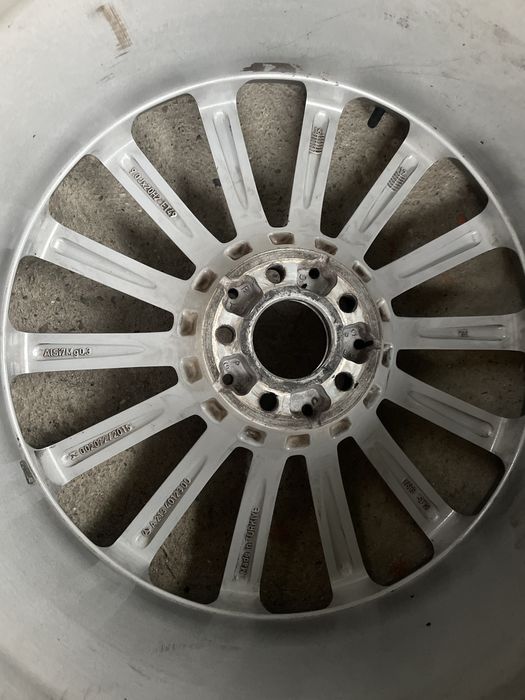 Оригинална AMG джанта Mercedes 20”  – здрава, без пукнатини