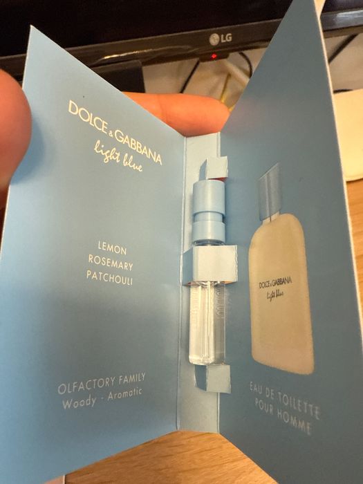 Vând parfum dupe Valaya, Mistique Bouque Mostre parfum Placa de paPhilips BHS674 sau schimb cu perie rotativa