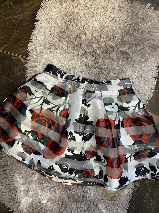 Дамски поли различни видове