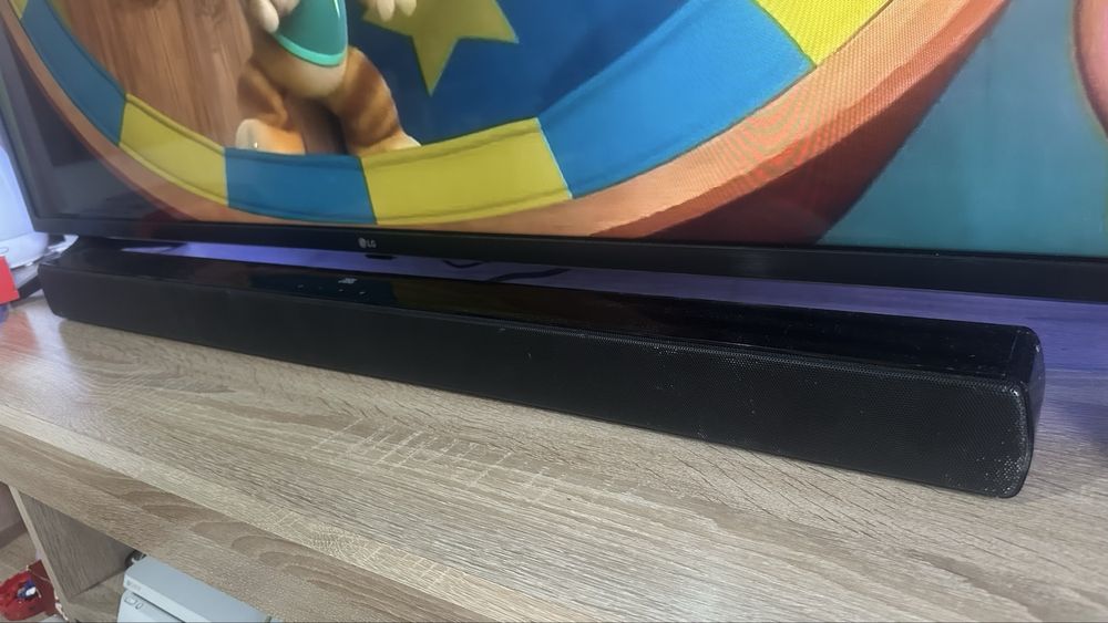 Soundbar JBL FARA subwoofer