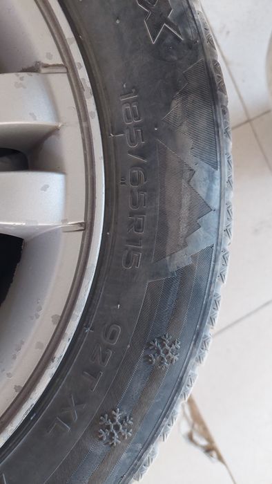 Продам шины б/у Delmax