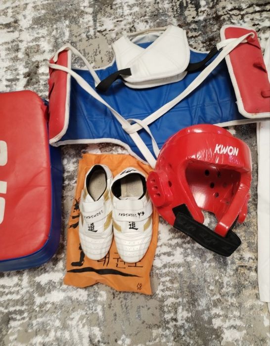 Продается Форма для таэквандо,Sotiladi