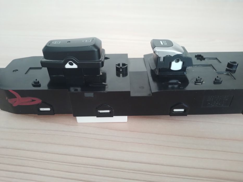 Блок управления стеклоподьемника