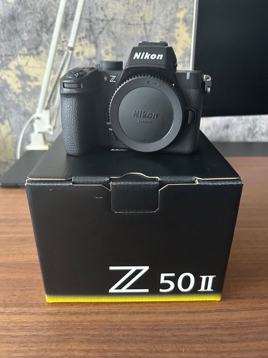 Nikon Z50 II - 657 кадъра, гаранция, отлично състояние