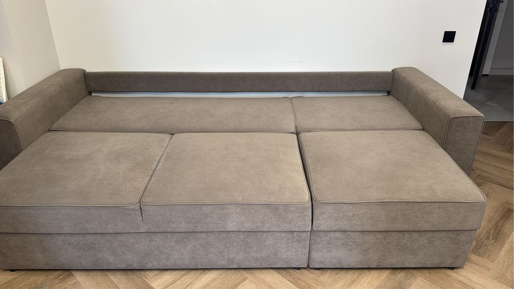 Диван,расклодной (беллорусия)