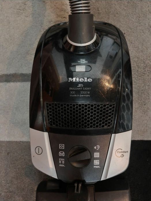 Aspirator Miele S6