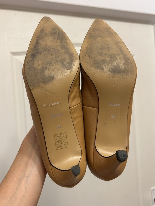 Pantofi crem cu toc Bata