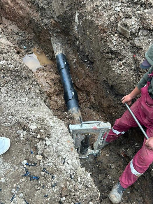 Sudor polietilenă execut suduri electrofuziune și  cap cap